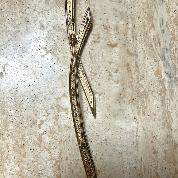 Vintage Christian Dior Ribbon of Hope Brooch - Picture 3 of 5